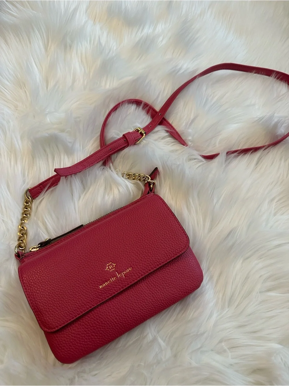 Like New Nanette Lepore Raspberry Pink Vegan Leather Crossbody Gold Chain - Picture 3 of 13